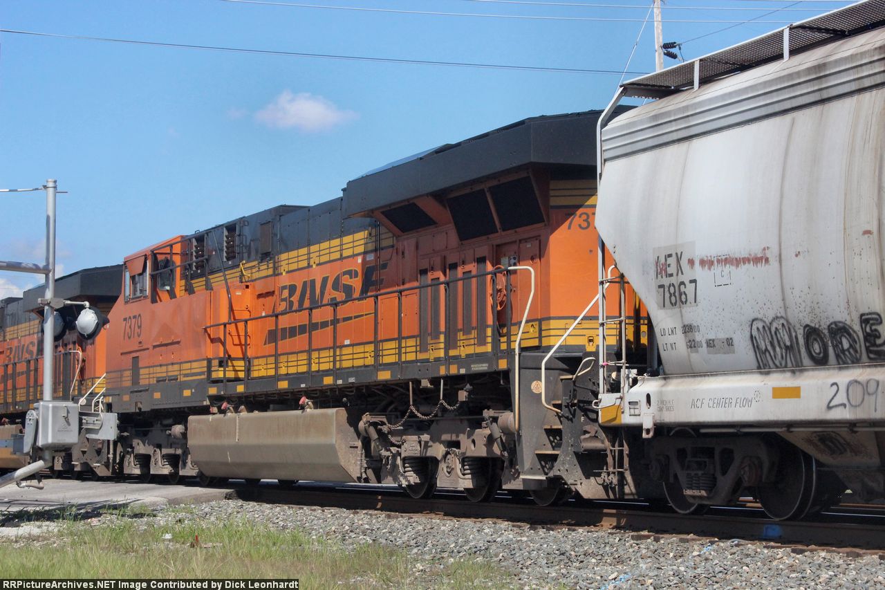 BNSF 7379